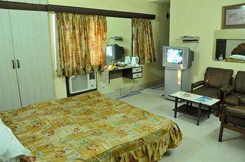 Hotel Heera International Kolkata Bagian luar foto