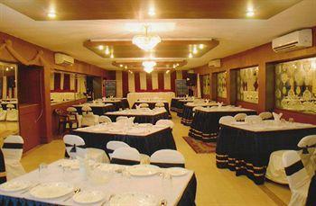 Hotel Heera International Kolkata Bagian luar foto