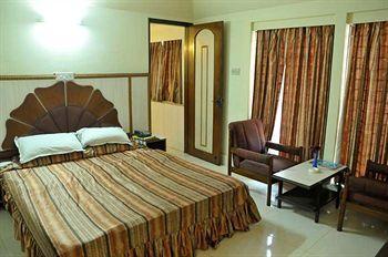 Hotel Heera International Kolkata Bagian luar foto